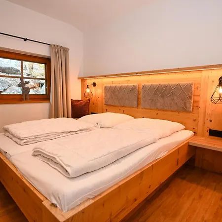 Simone Incl Joker Card By In One * Saalbach-Hinterglemm