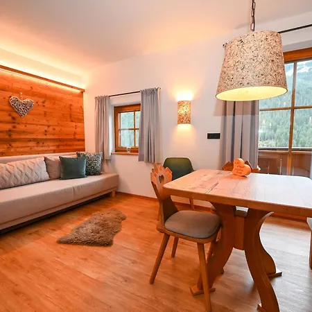 Simone Incl Joker Card By In One