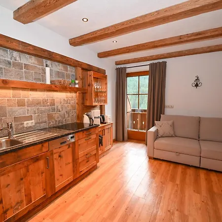 Simone Incl Joker Card By In One Appartement *