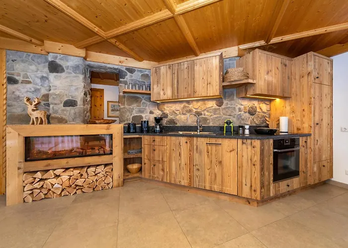 Simone Incl Joker Card By In One Apartmán