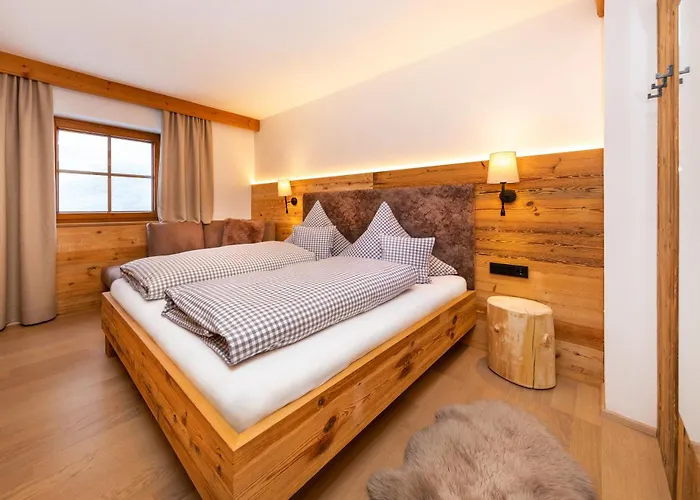 Simone Incl Joker Card By In One * Saalbach-Hinterglemm