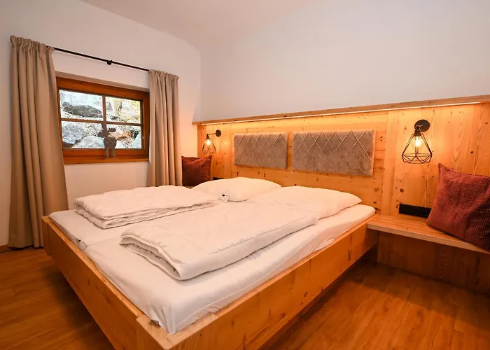 Simone Incl Joker Card By In One * Saalbach-Hinterglemm